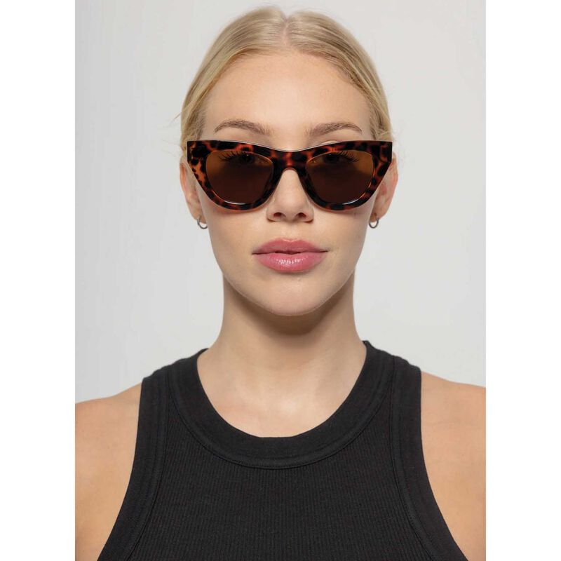 Otra Kinni Rounded Cateye Sunglasses image number 1